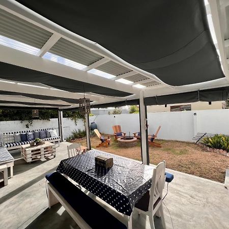 Adorable 2 Bedroom Cottage With Spacious Veranda 허머너스 외부 사진