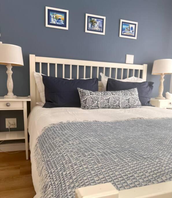 Adorable 2 Bedroom Cottage With Spacious Veranda 허머너스 외부 사진